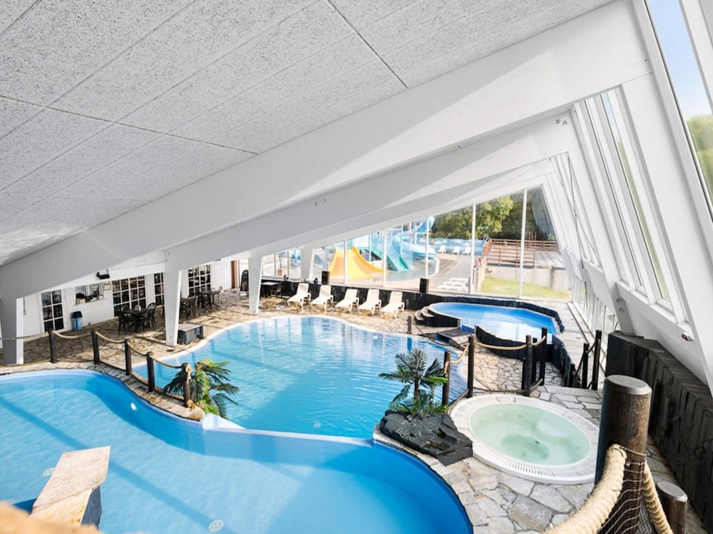 6 Person Holiday Park Home in Hesselager