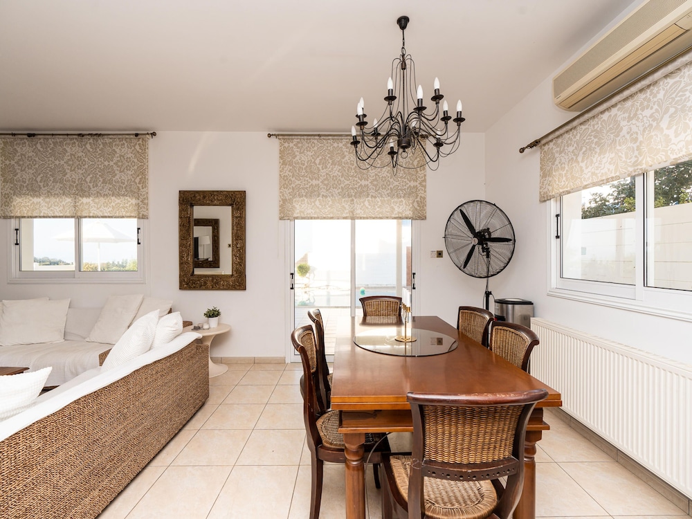 BLUET Seaview Villa DPSA01