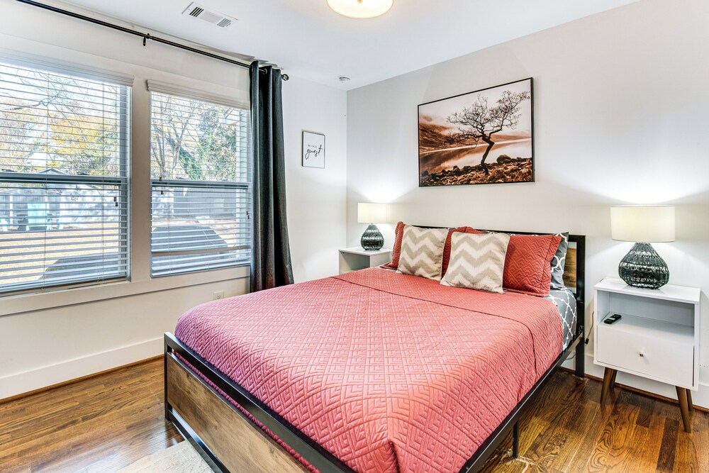 7 Mi to Dtwn Atlanta! Lovely Home w/ Backyard