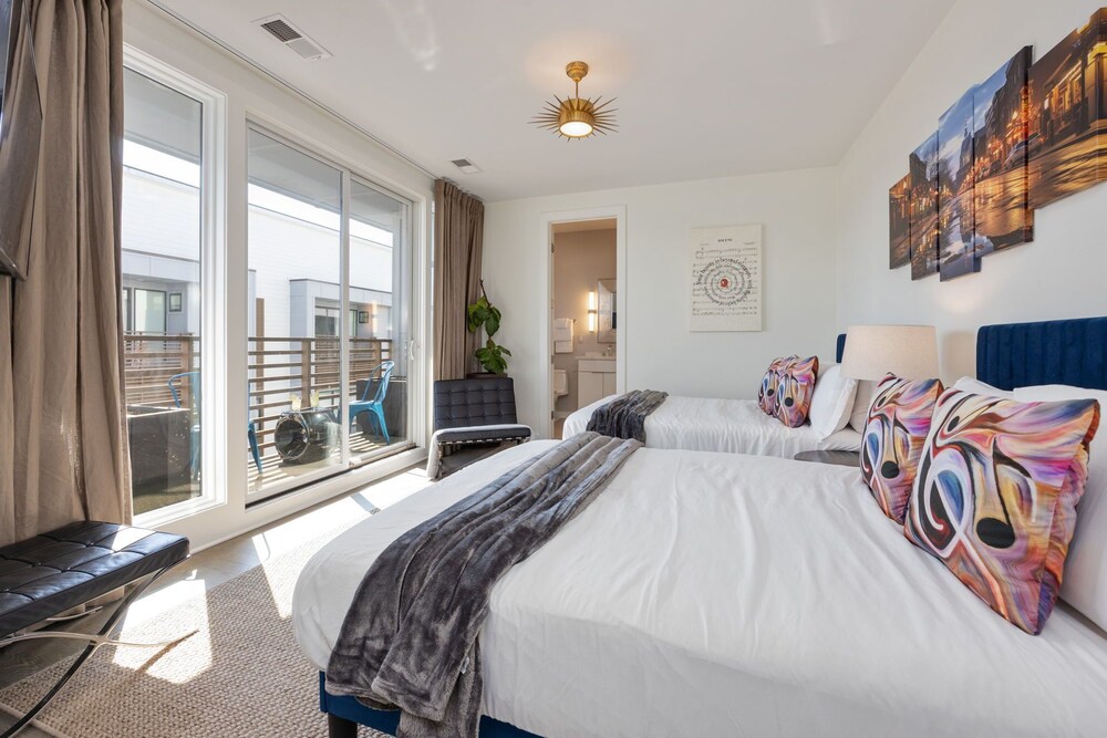 Nashville Notes - Sleeps 8 - Mins to Broadway!