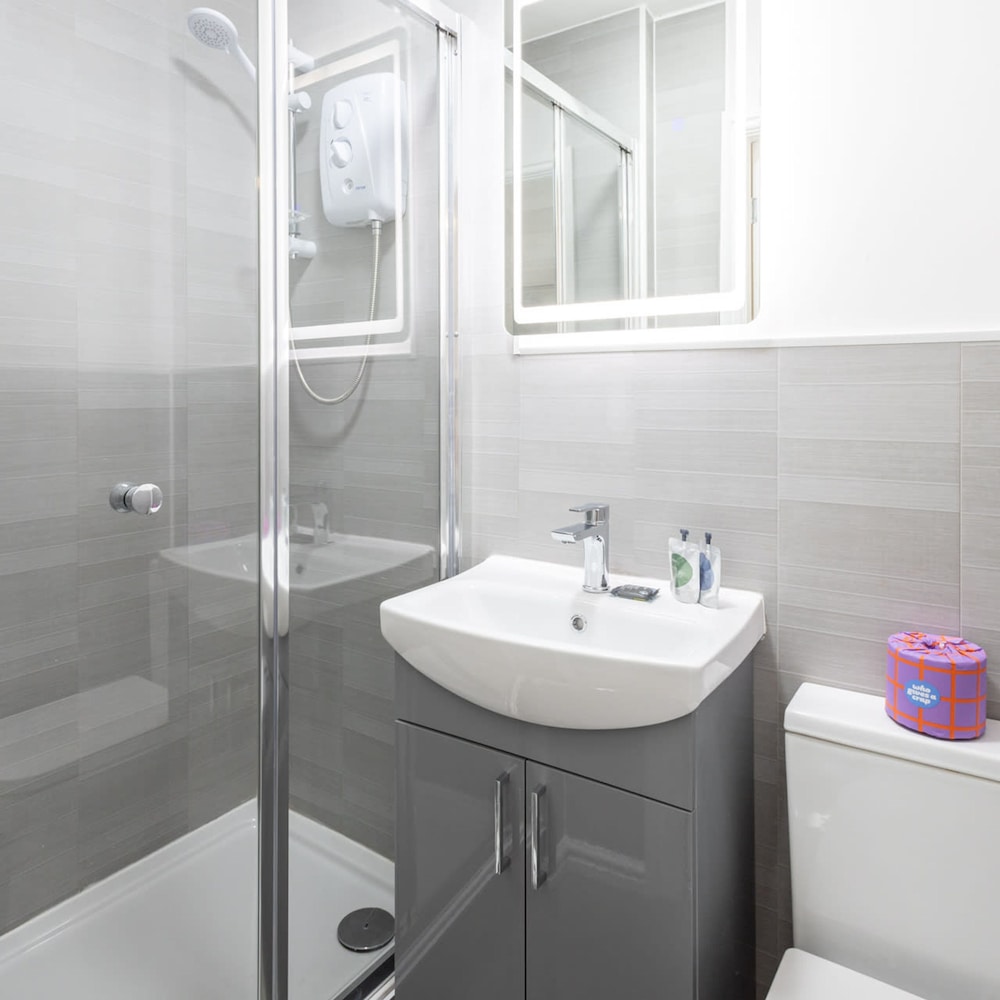 Host Stay Clifton Studio 3 view 3