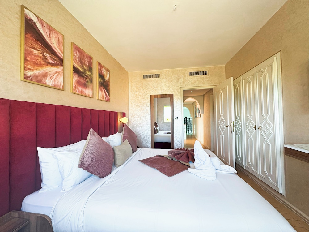 Luxurious Duplex in a Peaceful Resort
