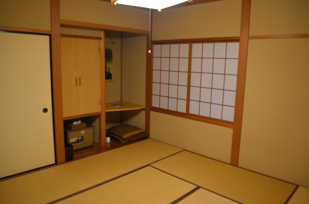 Yuwaku Guesthouse - Hostel