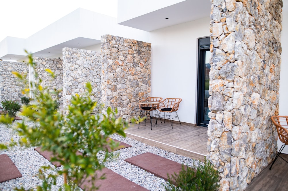 Pebble Garden Olive Branch-Magnolia view 5