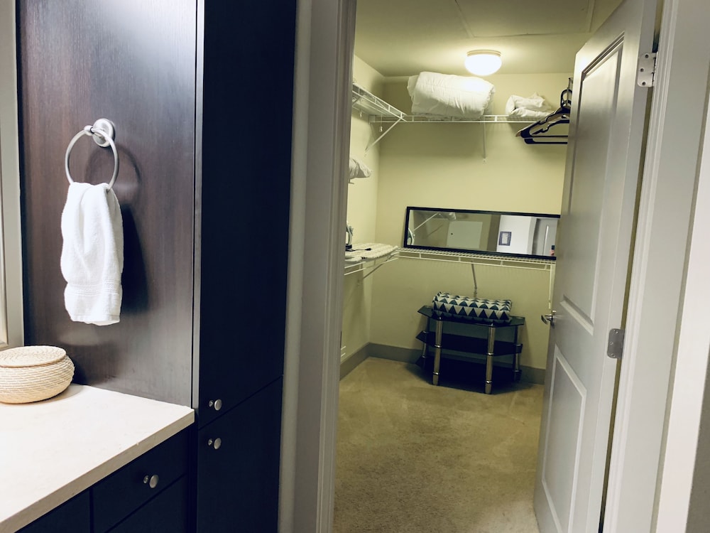 New Lyfe Finest Luxury Apartment