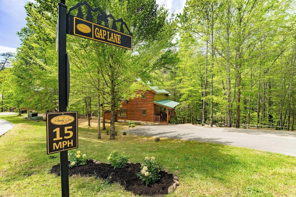 Smoky Bear Cabin