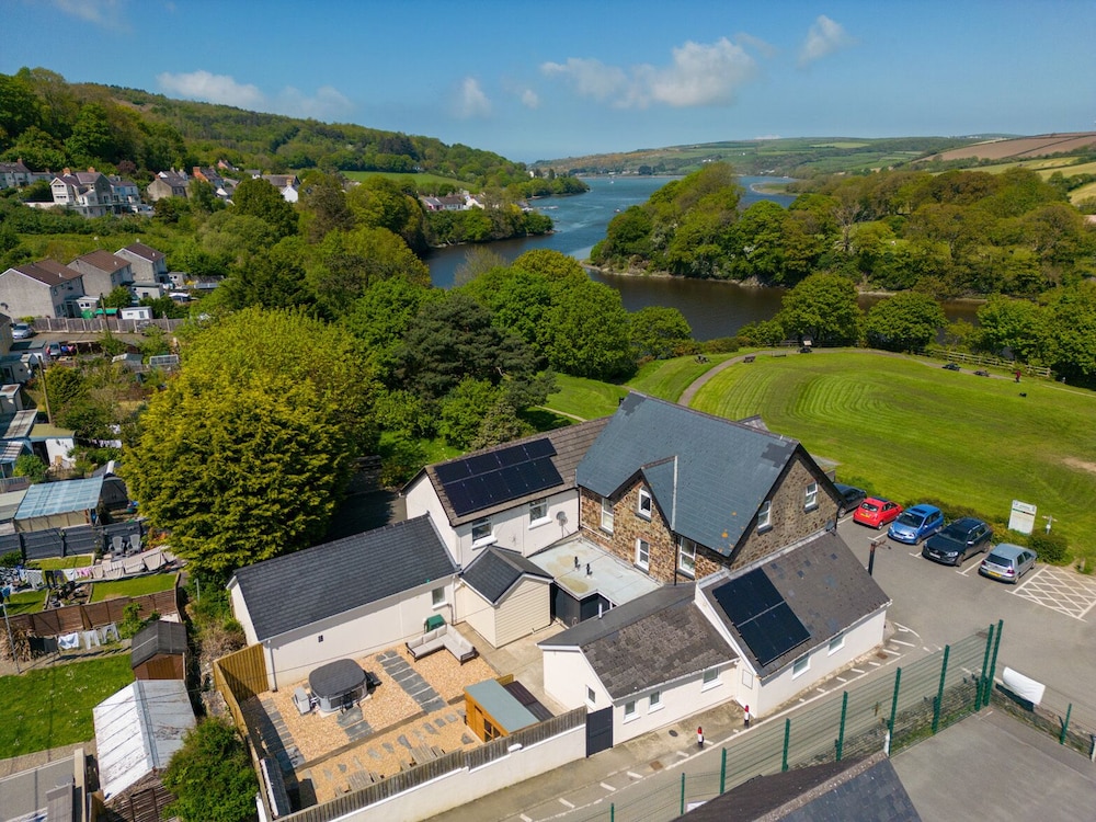 Teifi Villa