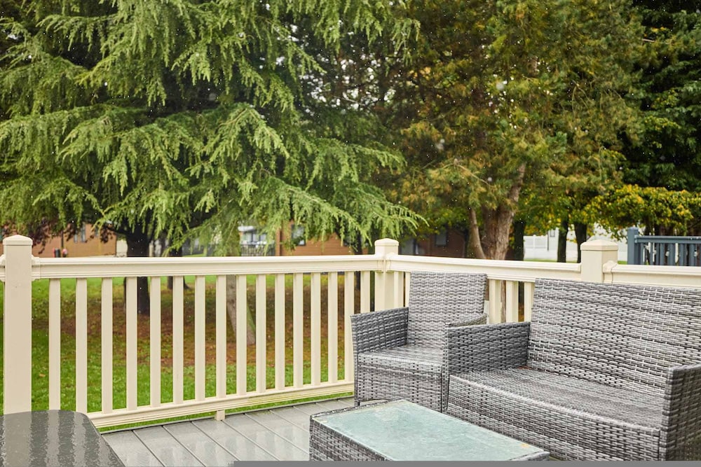 Host Stay Nightingale Lodge