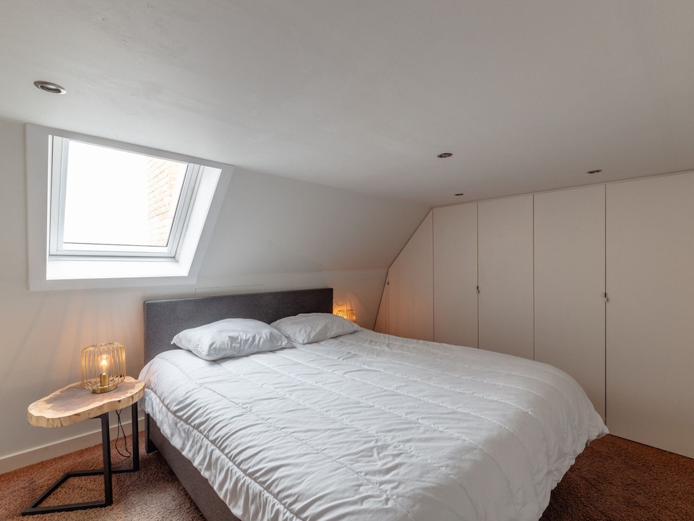 Renovated Flat Near Beach