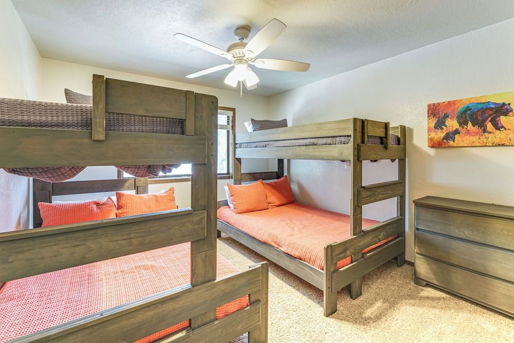 Walk to Lake & Trails: Angel Fire Home w/ Deck!