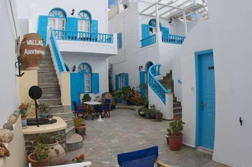 Vallas Apartments & Villas photo 1