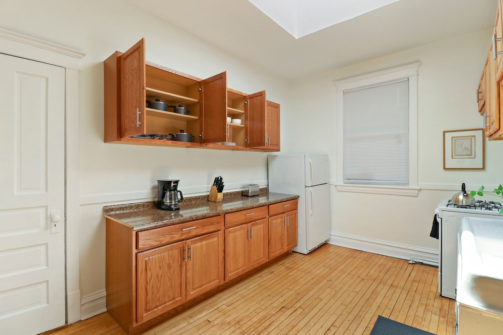 Stylish 2BR - Clark 2