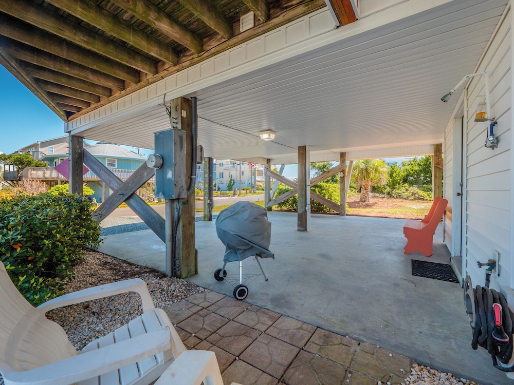 The Channel Marker by Topsail Realty