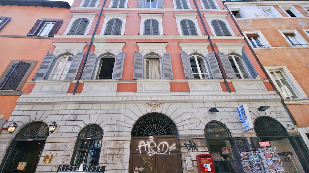 Rental in Rome Laura