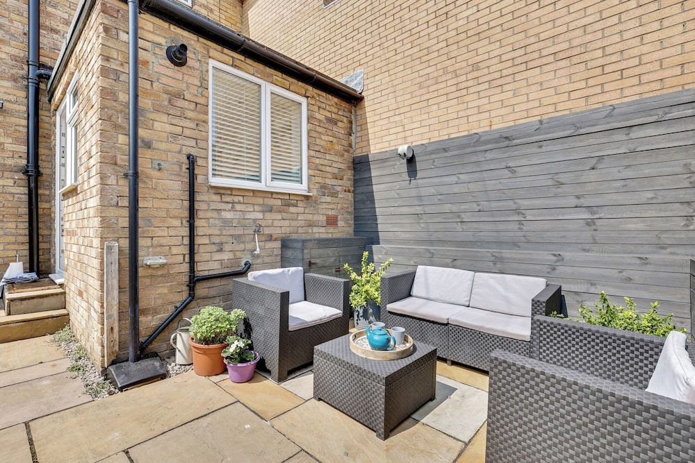 Cherry Tree House - North East Escapes