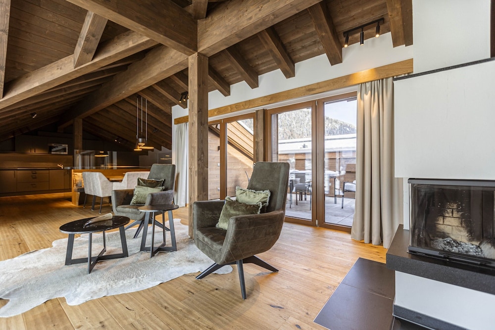 Welcoming Chalet With Balcony