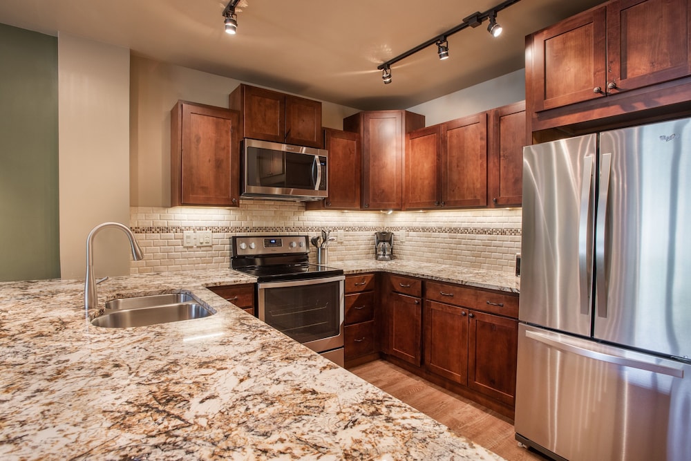 Zephyr Mountain Lodge - Winter Park CO Condos