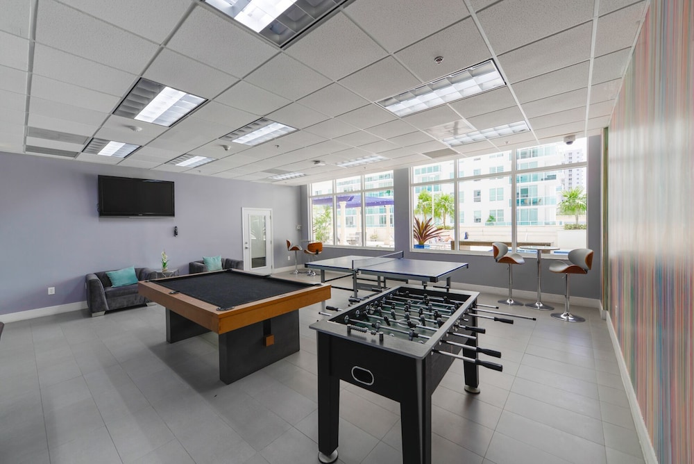 Amazing 2Br Condo in Brickell W Pool