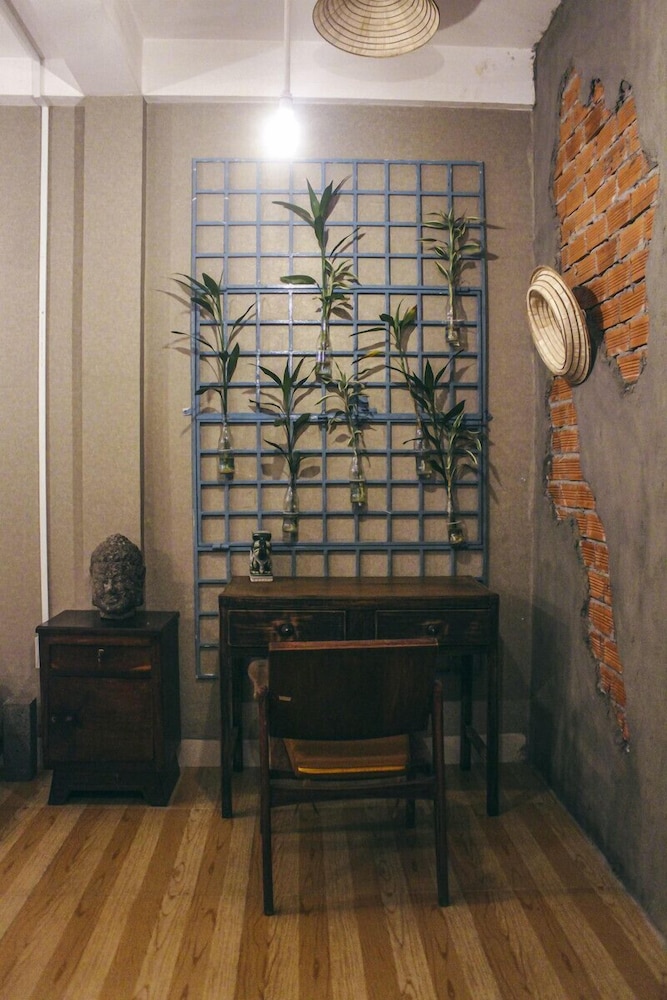 Nha Saigon