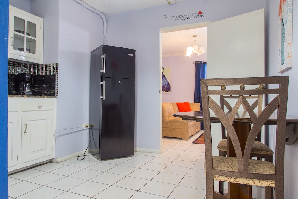 Oakland CE by Pro Homes Jamaica