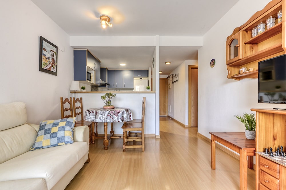 Apartment in Roses Near Sandy Beach