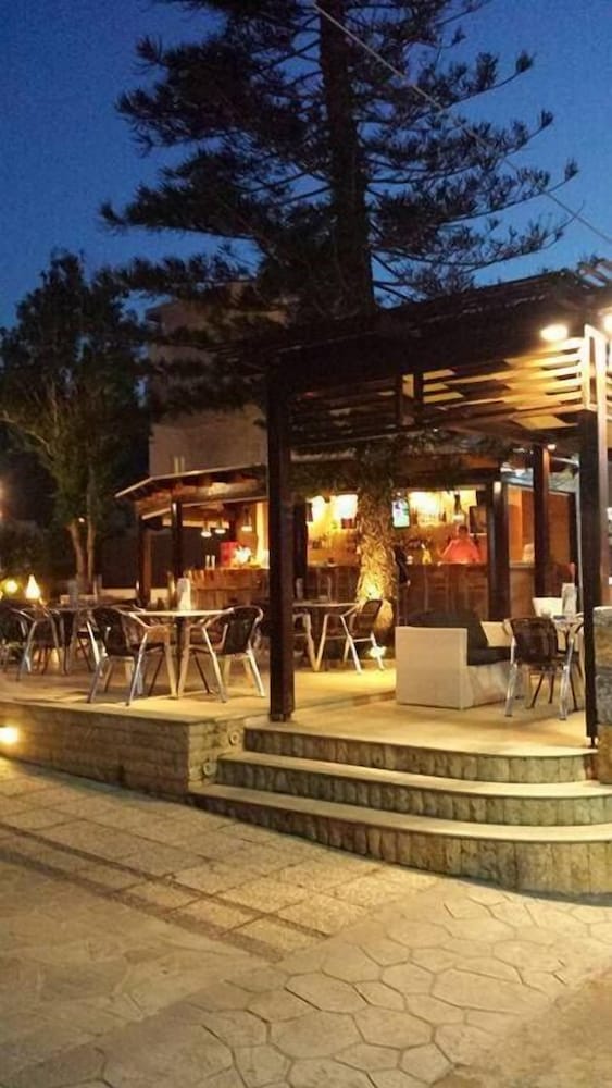 Moonlight Hotel photo 3