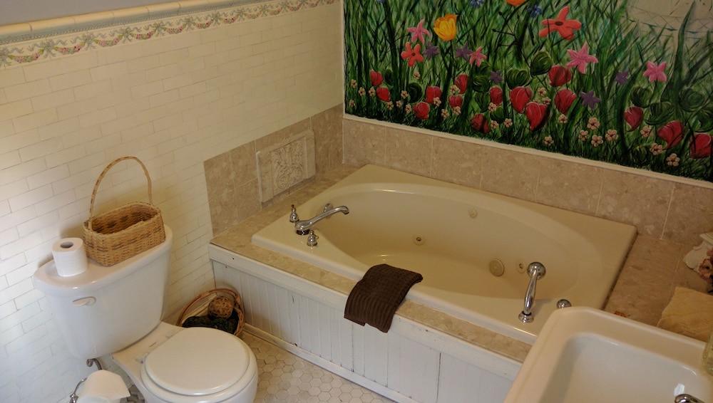 Milwaukee Vacations - Manderley Bed and Breakfast - Property Image 73