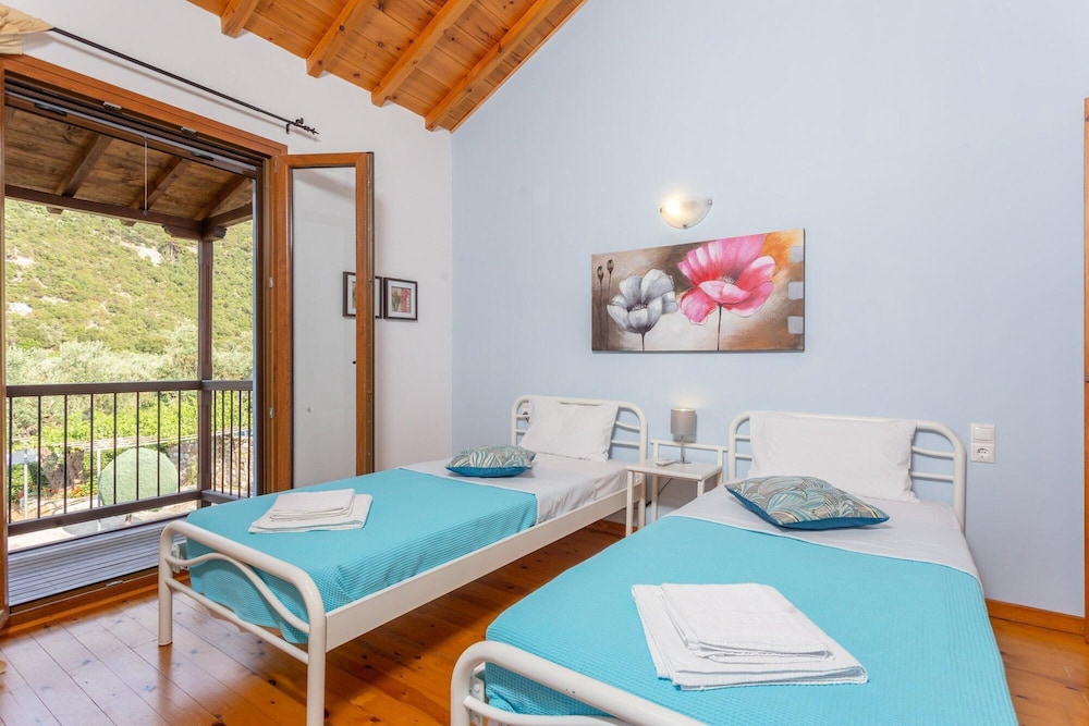 Calypso Beach Resort by Panhandle Getaways