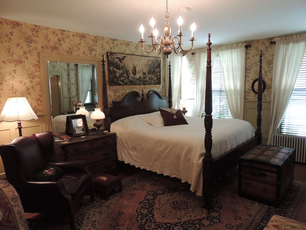 1868 Magnolia House Inn