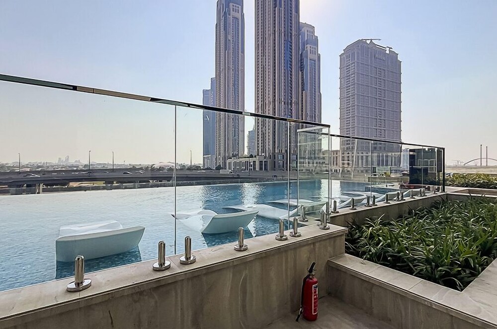 Indulge in Luxury 1BR Unit at Missoni Urban Oasis