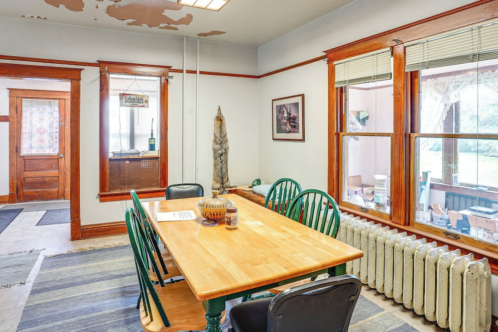 Cozy Rural Hideaway in Mcintosh County!