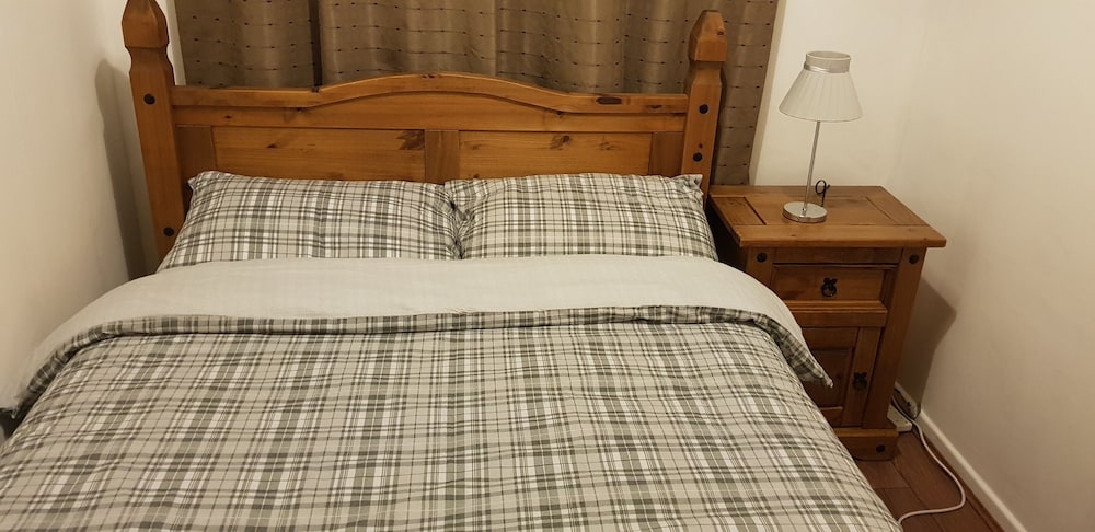 Greater Manchester Immaculate Cozy Home view 4