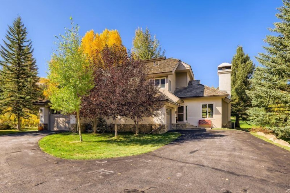 1-10 N. Fairway Drive view 2