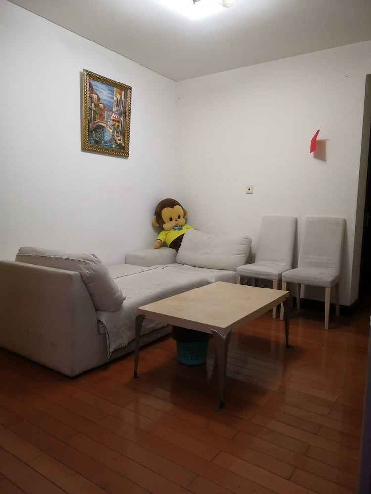 Pinkhostelling laternational
