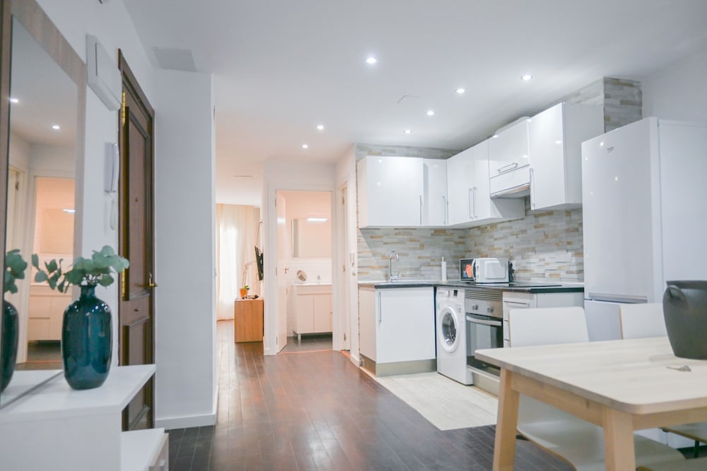 M Sen1692 Amplio Apartamento con Balc n en Calle
