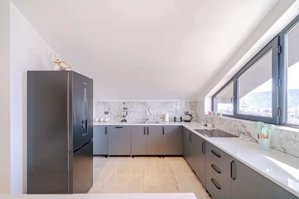 Niabi 3BDR Mansard