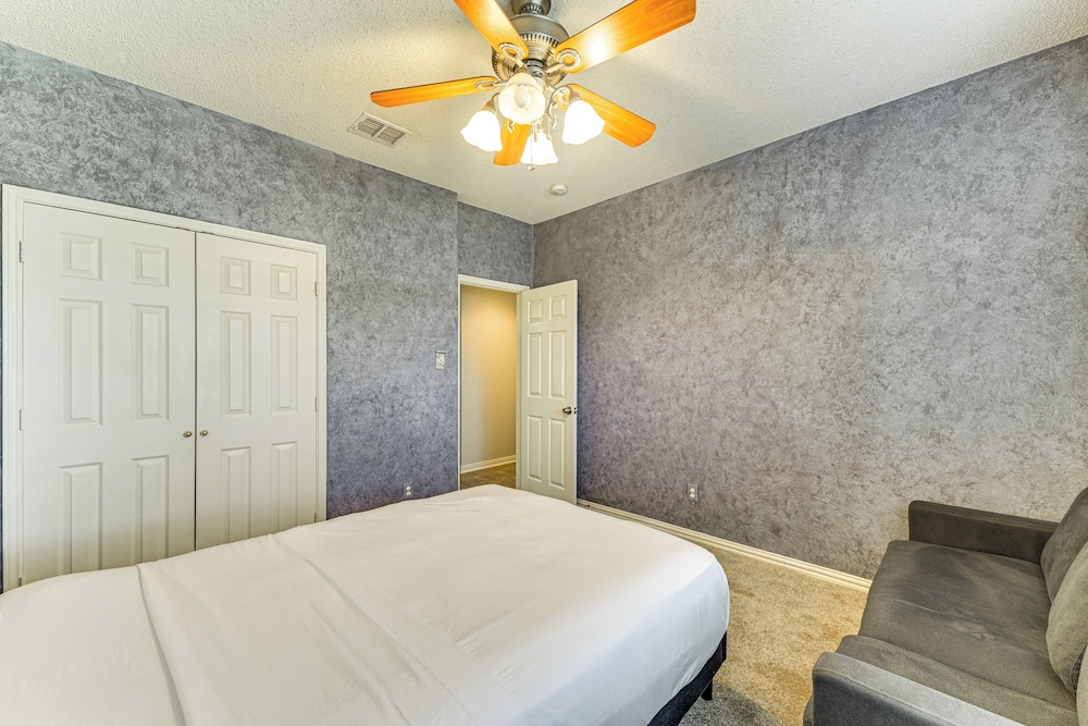 DFW Sports Hub: Home w/ Pool & Hot Tub in Frisco!