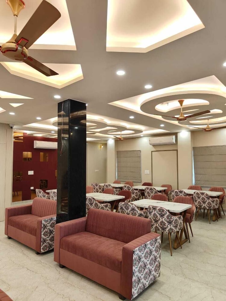 Aanchal Palace Hotel