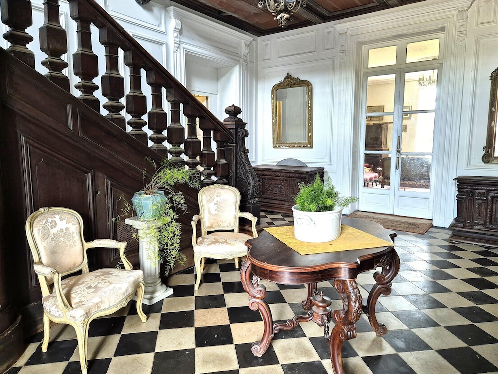 Elegant Chateau Escape for 2 - Nature & Calm