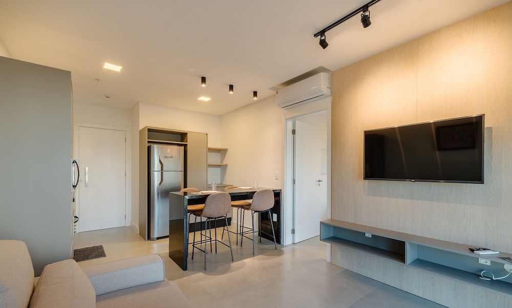 MHF II Apts Variados em Prédio com Vista para o Mar em Itapema
