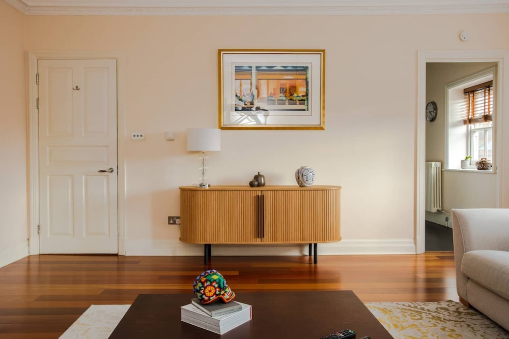 Luxury 2 Bedroom Apartment in London Bridge