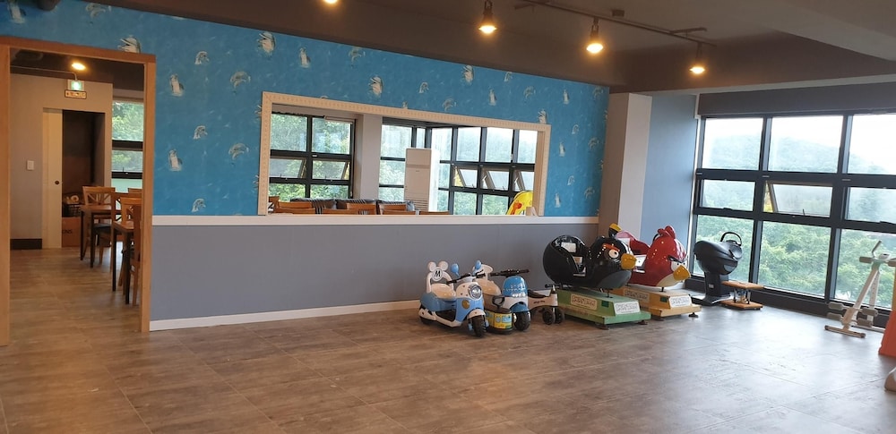 Geoje Gabaestory Pension view 2
