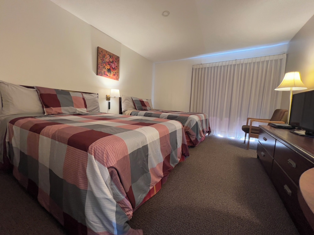 Monashee Motel