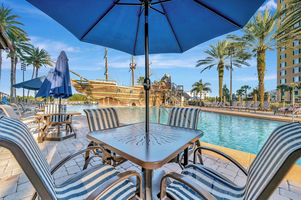2BR Fireworks View With Pool Spa 5 Minutes to Disney