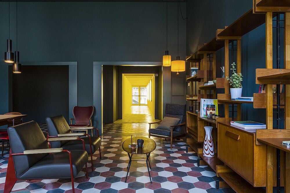 lounge