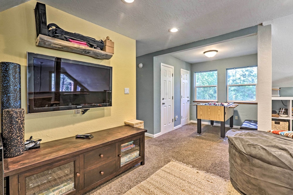 1 Mi to Heavenly Ski Resort: Retreat w/ Hot Tub