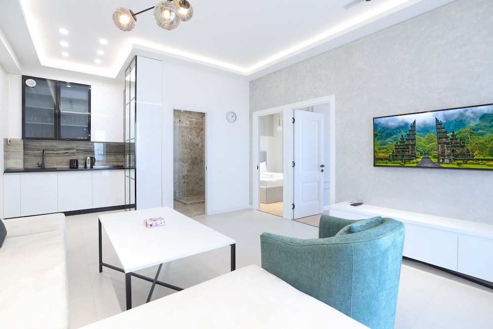 Stay inn on Amiryan 26/4