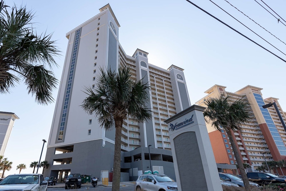 Seawind 905 3 Bedroom Condo