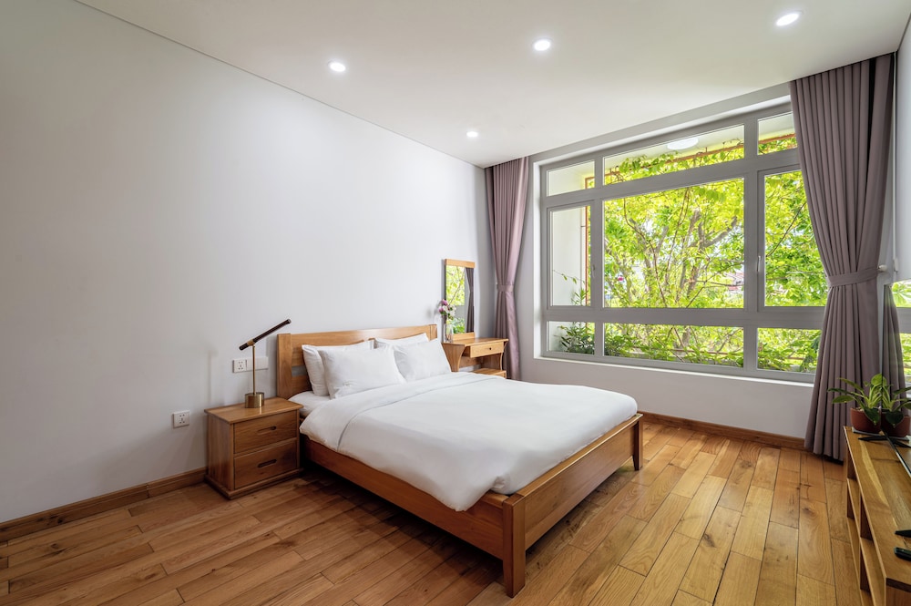 Thao Dien Garden Villa 5BR Luxury Oasis