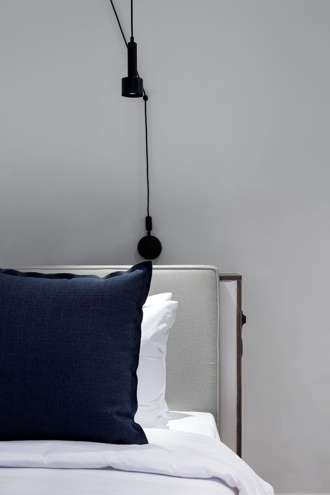 MoRe by Zoia Living